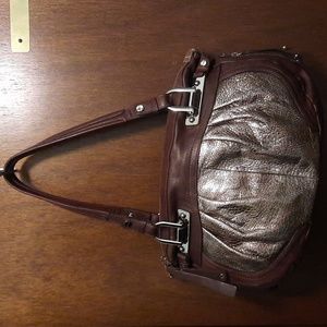 B Makowsky leather purse